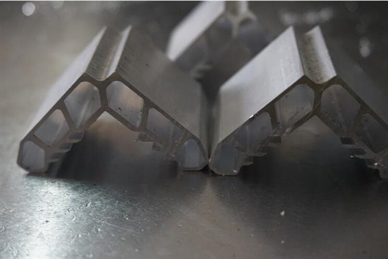 全自动门窗角码锯 全自动门窗角码锯